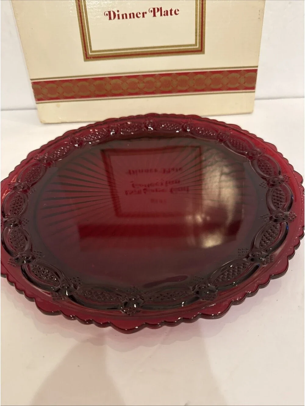 New In Box Avon 1876 Cape Cod Collection Dinner Plate Red 10.25